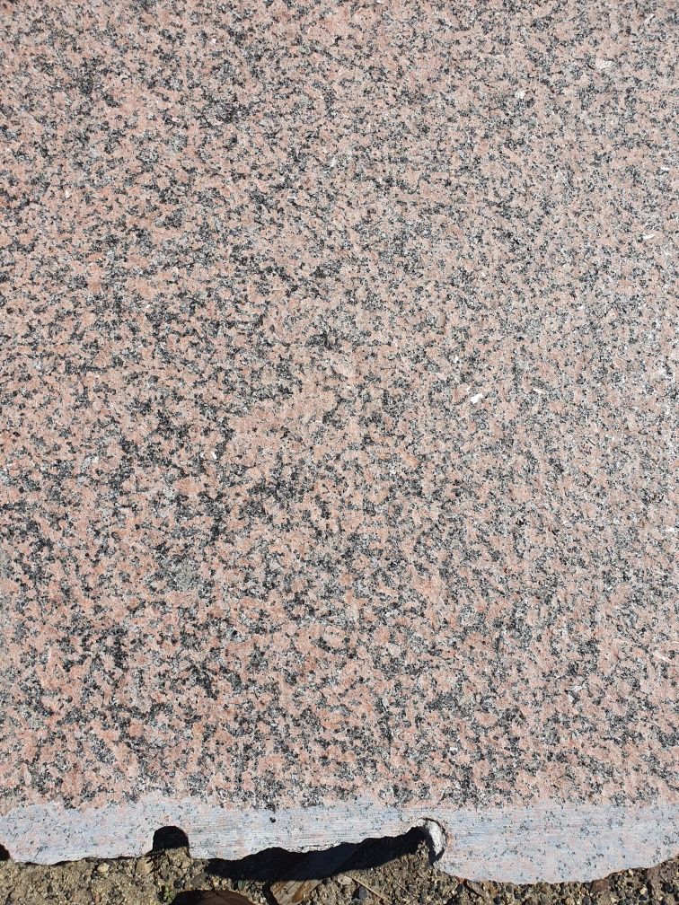 Płytki granitowe tarasowe, czerwone