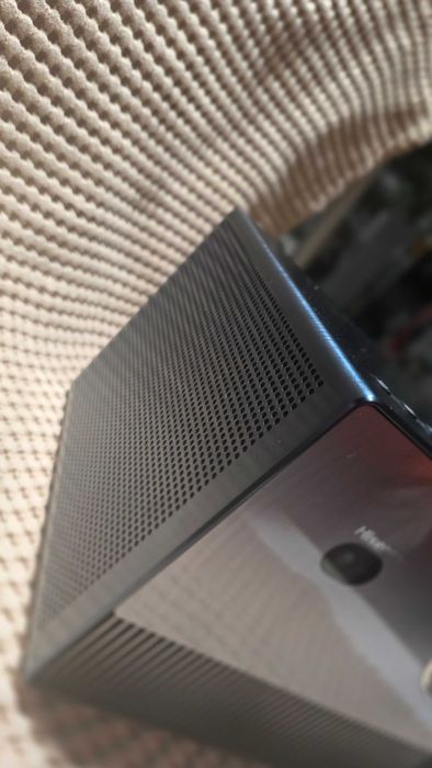 Projektor Hisense C1 - idealny stan ( na gwarncji )