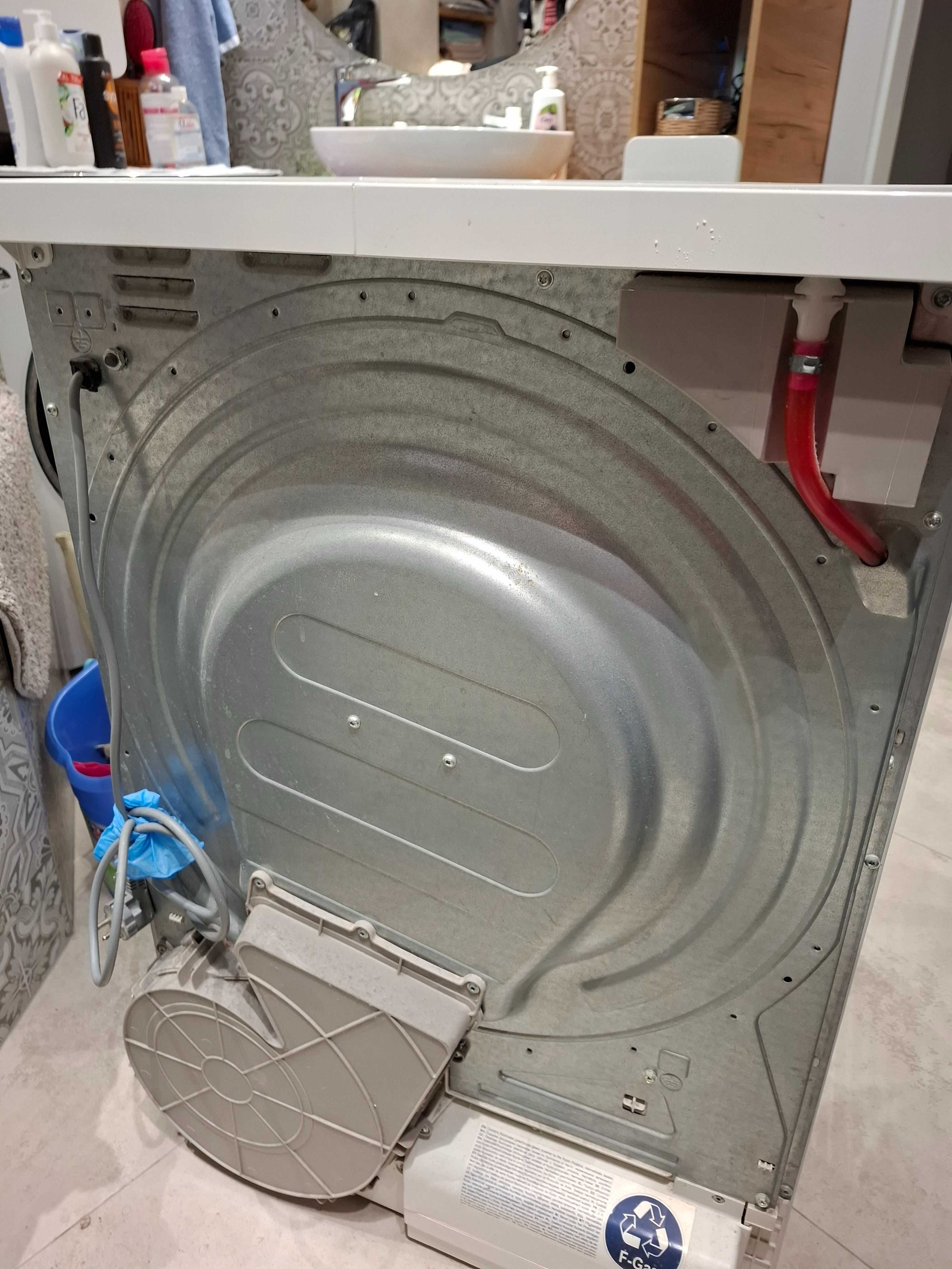 Suszarka do ubrań Electrolux EDH13487RW