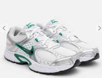 Продам Чоловічі кросівки Nike V5 Rnr