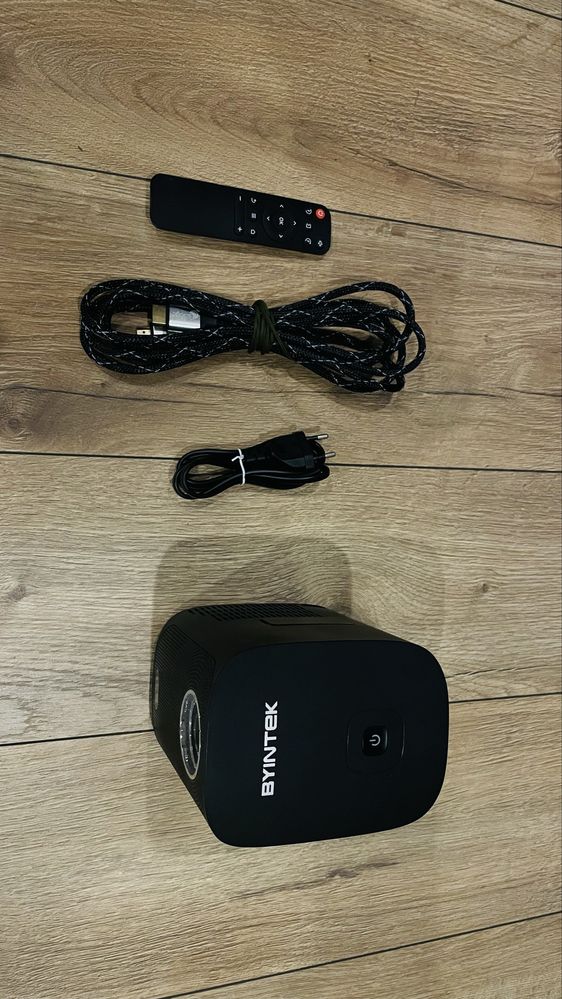 BYINTEK Name: Projector Model: X20