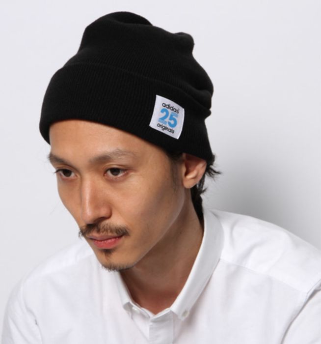 Шапка Adidas оригинал .