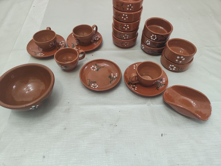 Conjunto de Peças em Barro