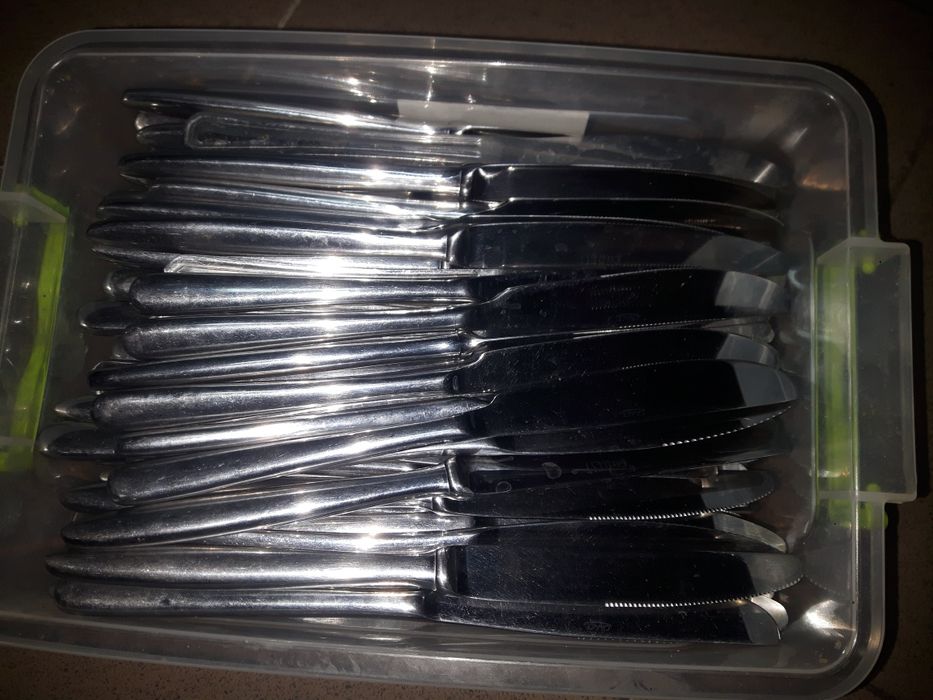 Продам столові ножі