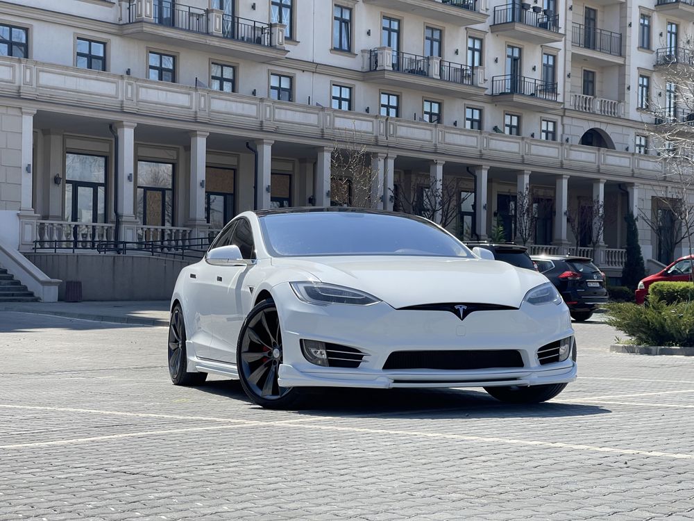 Продам обвес/сплитер Tesla model S 12-16’