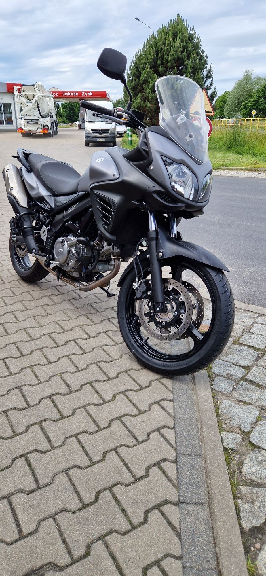 Suzuki DL 650 V-Strom rok 2016 przeb.28 tys km z Niemiec