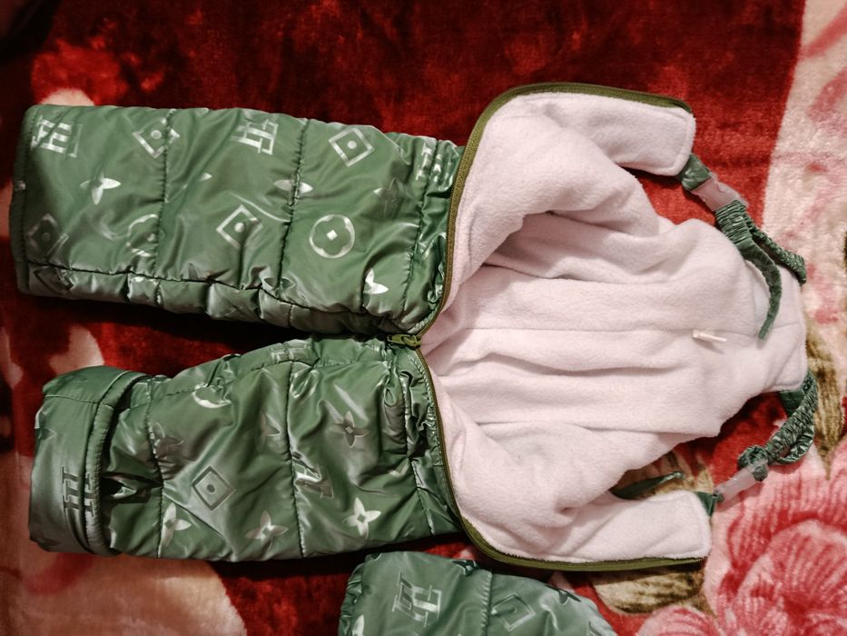 Комбінезон для дівчинки