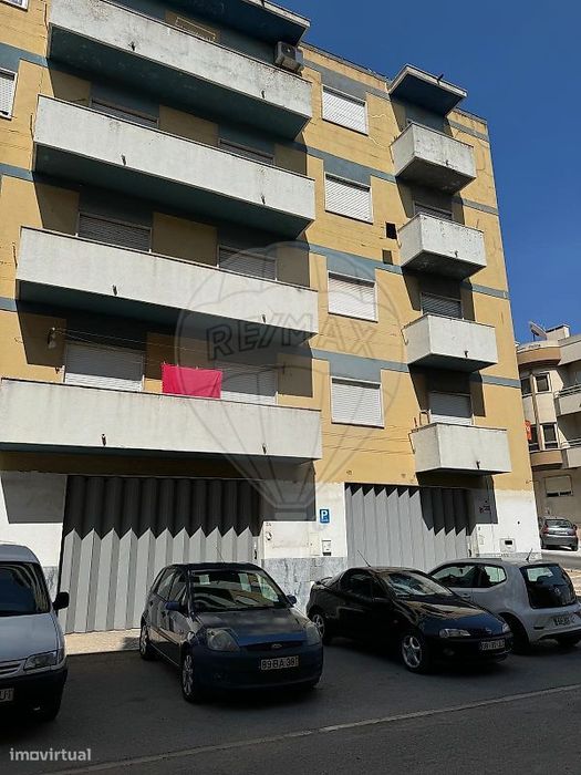 Armazém T0 para arrendamento