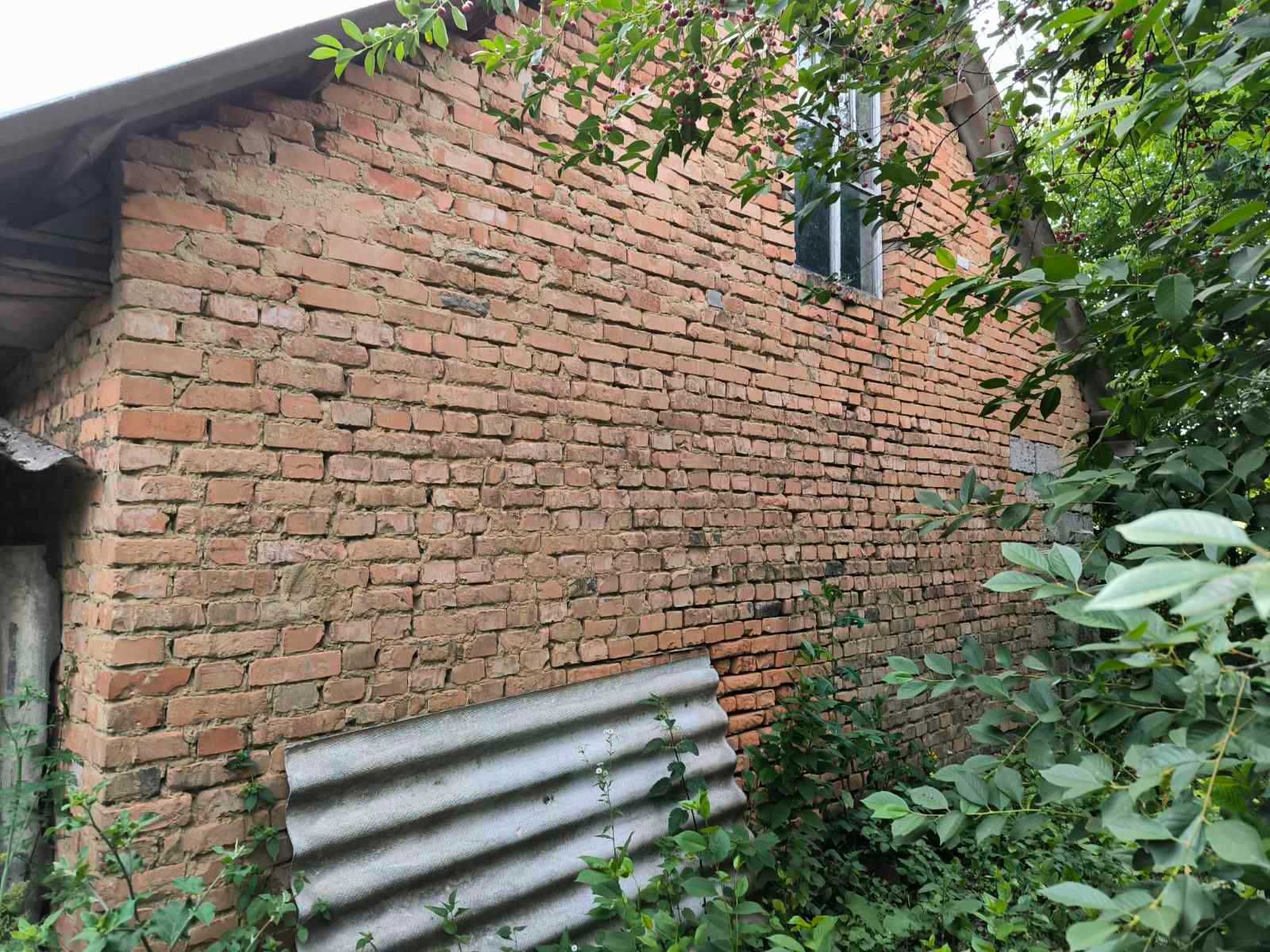 Хата в мальовничому селі Доброгорща