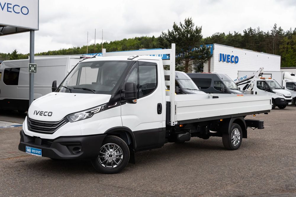 Iveco Daily 35S18HA8  skrzynia Scattolini 4,4 metra długości