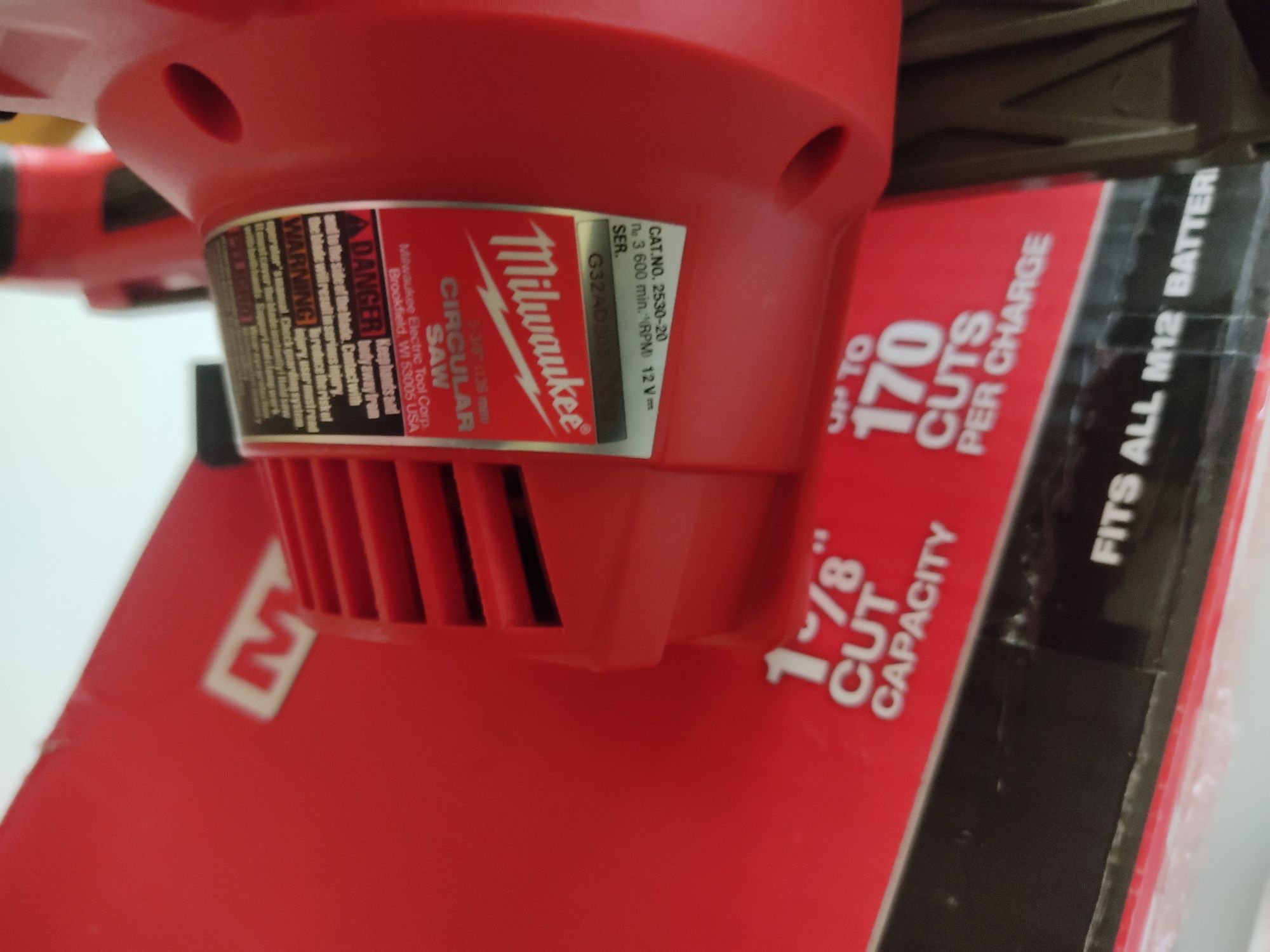 Дисковая пила MILWAUKEE M12 FUEL 2530-20 + направляющая+ диск по метал