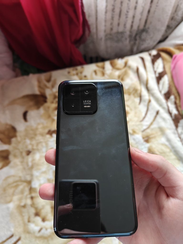Xiaomi 13 8/256 флагман