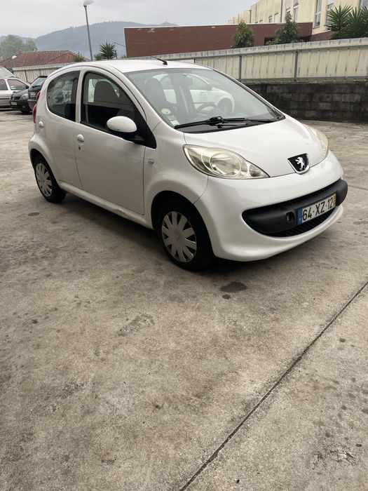 Peugeot 107 bom estado