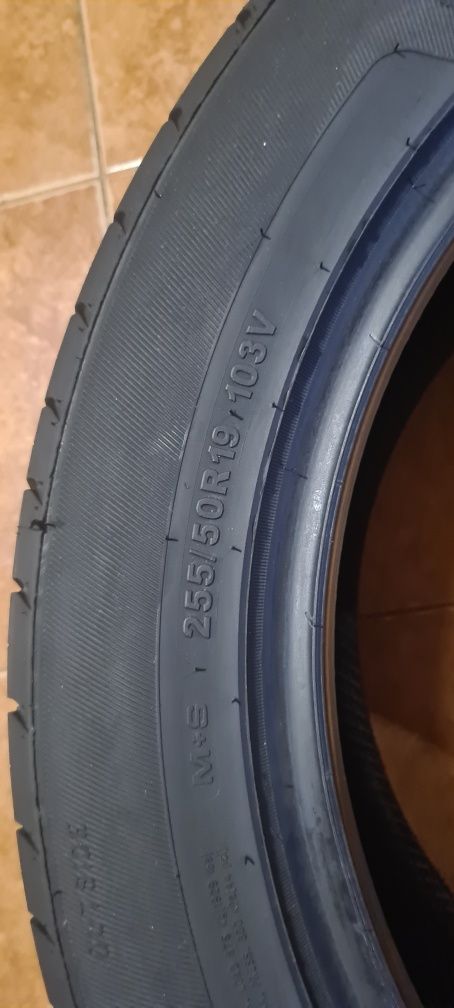 Літня гума 255/50R19