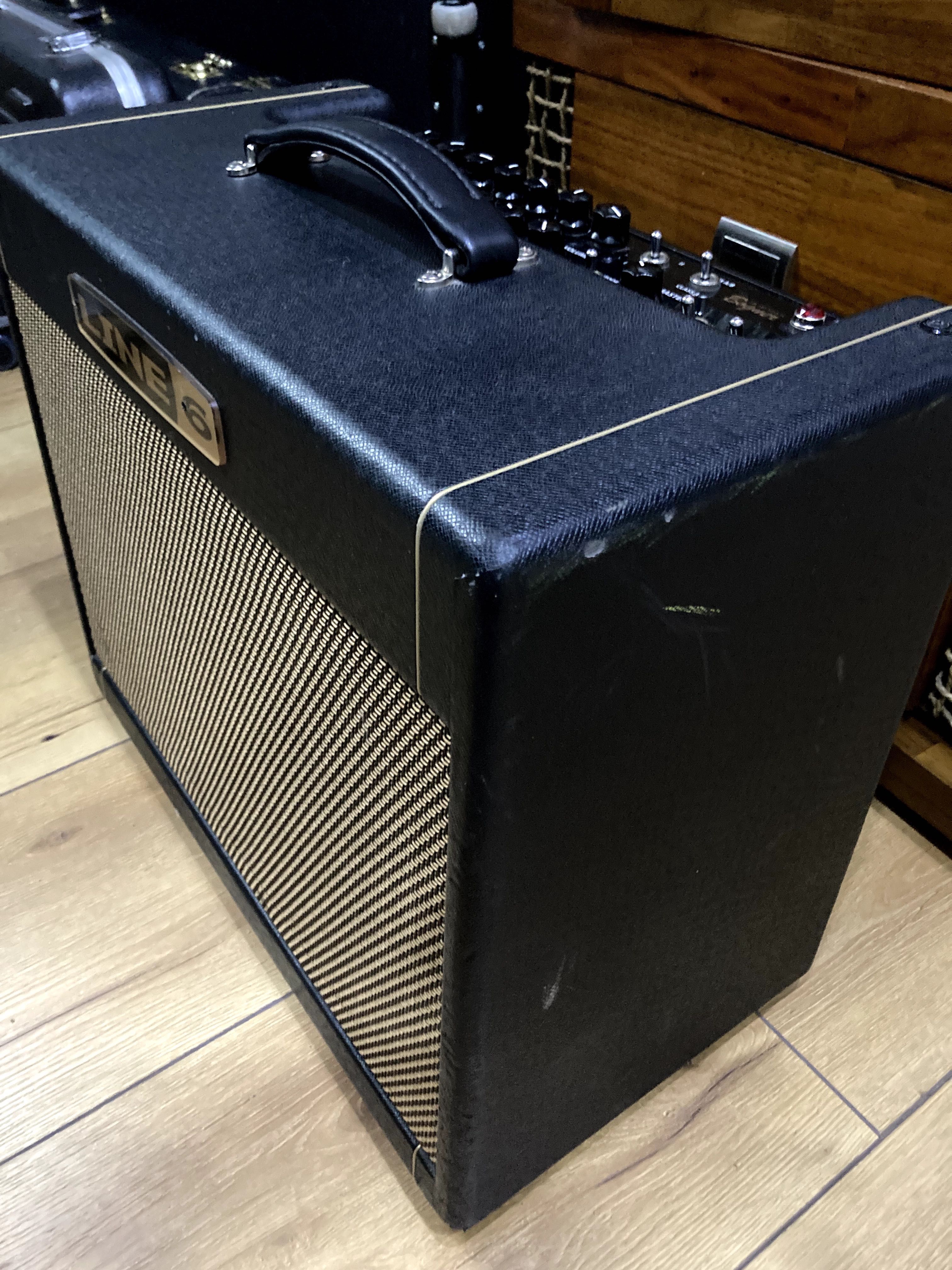 Wzmacniacz gitarowy Line 6 DT25 combo