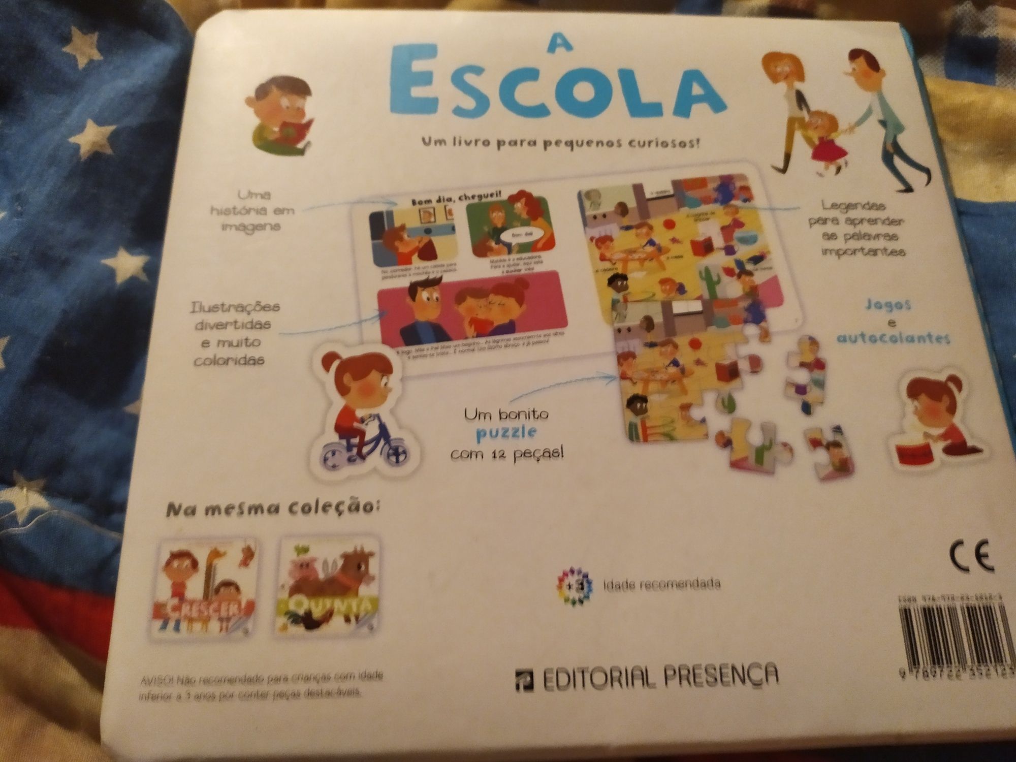 Livro crianças pequenas A Escola