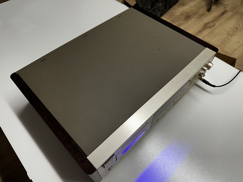 Magnetofon cyfrowy  DAT SONY DTC-57ES