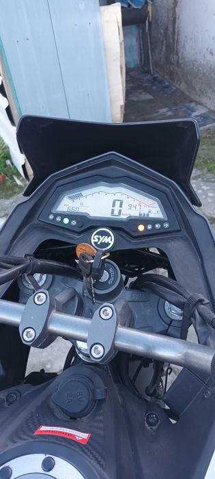 mota como nova ainda não fiz a primeira revisão também aceito trocas.