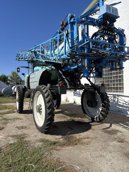 Самохідний оприскувач Berthoud Raptor 4240