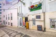 Bar No Centro Histórico De Lagos Para Venda