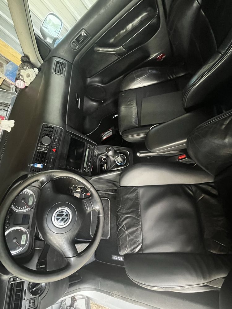 Volkswagen Golf 4 300KM