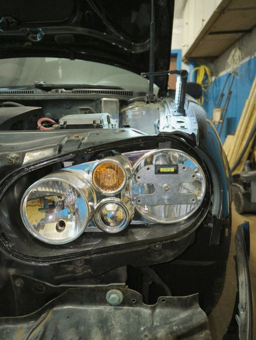 Заміна штатної лінзи або встановлення бі лед лінз (лед модулів)