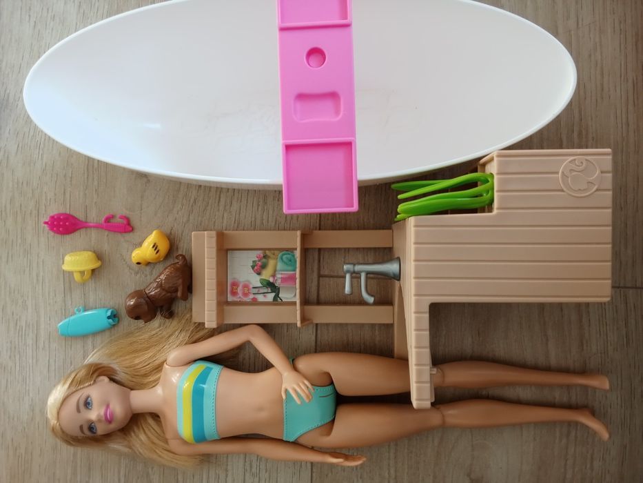 Лялька Барбі з ванною