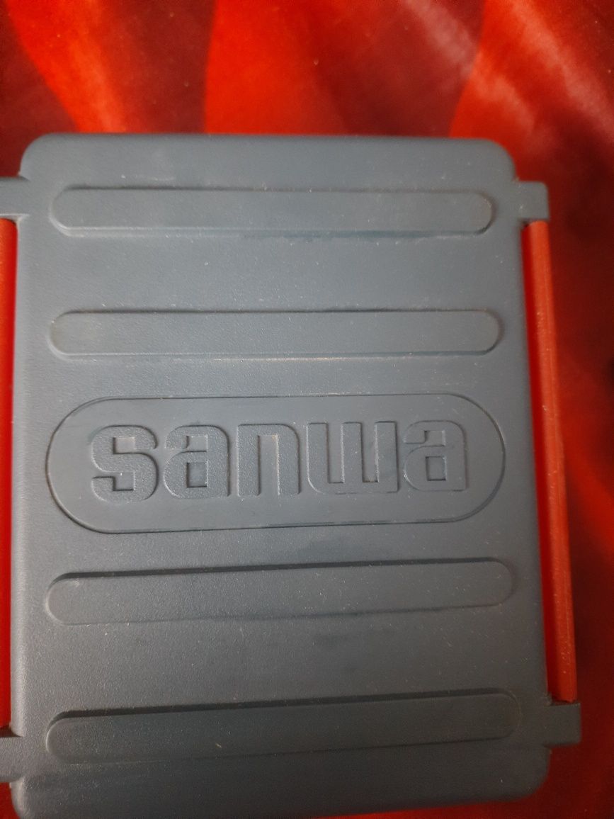 Продам Вимірювач опору ізоляції Sanwa MG1000