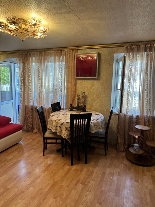 Стільці  для вітальні