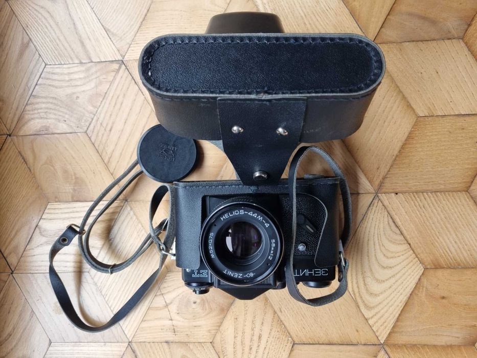 Zenit ET  fabrycznie nowy  aparat analogowy plus etui