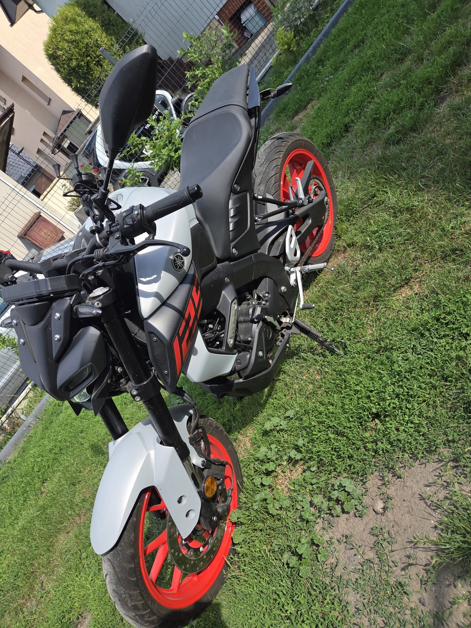 Yamaha MT   MT-125