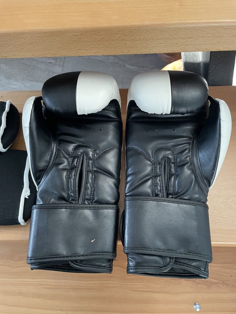 Захист для ніг єдиноборства бокс перчатки рукавички Защита