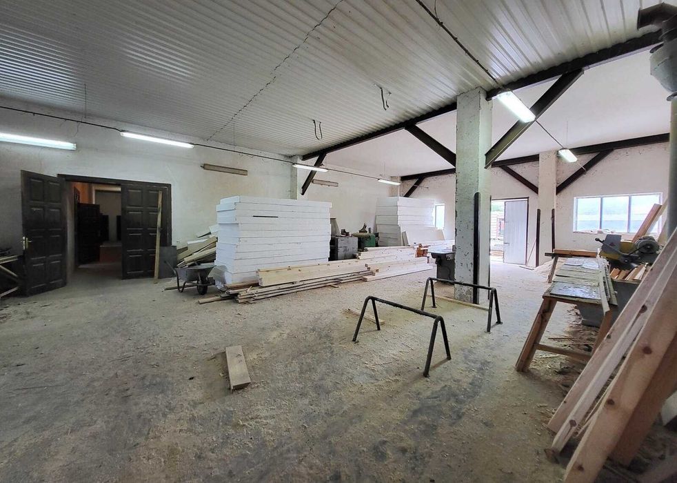 Продаж комерційного приміщення на вул. Будівельна