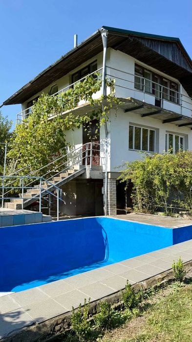 Продаж будинку в мікрорайоні Лезнево