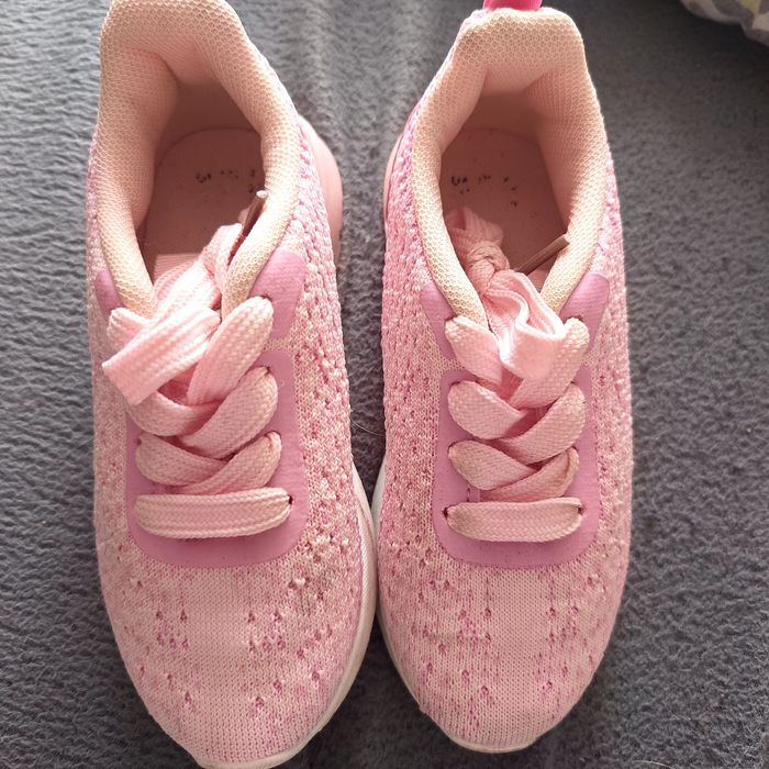 Adidasy dla dziewczynki