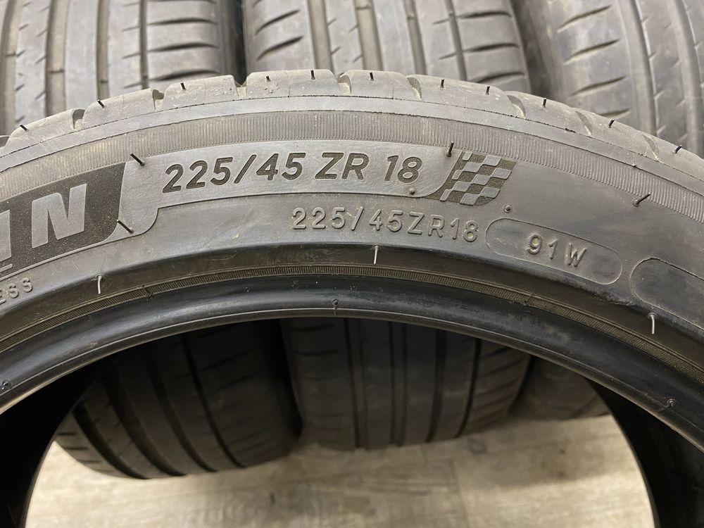 225/45R18 MICHELIN PILOT SPORT 4 91W 2x6mm 2x6,5mm