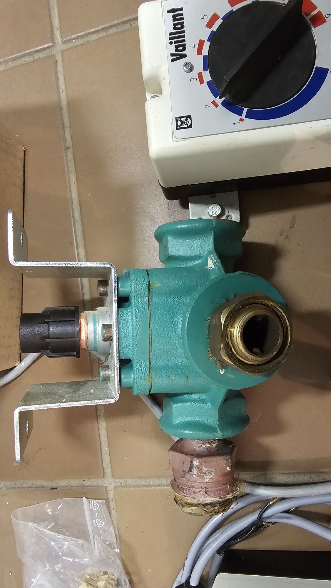 Vaillant zawór mieszający 3-drogowy 1 z siłownikiem