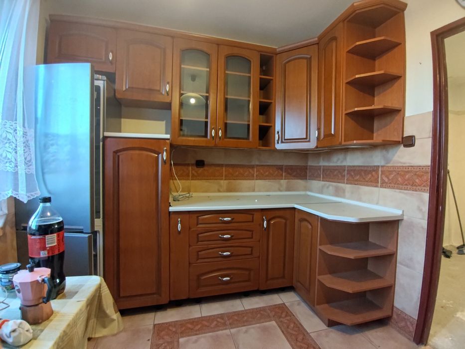 Meble kuchenne w dobrym stanie. Rezerwacja