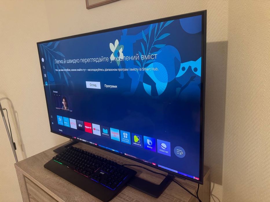 Телевізор SAMSUNG Crystal UHD DU8500