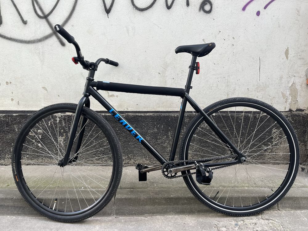 Rama Leader Hurricane (fgfs tricktrack ns analog ostre koło)