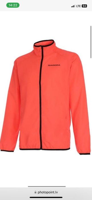 Вітровка жіноча нова Diadora