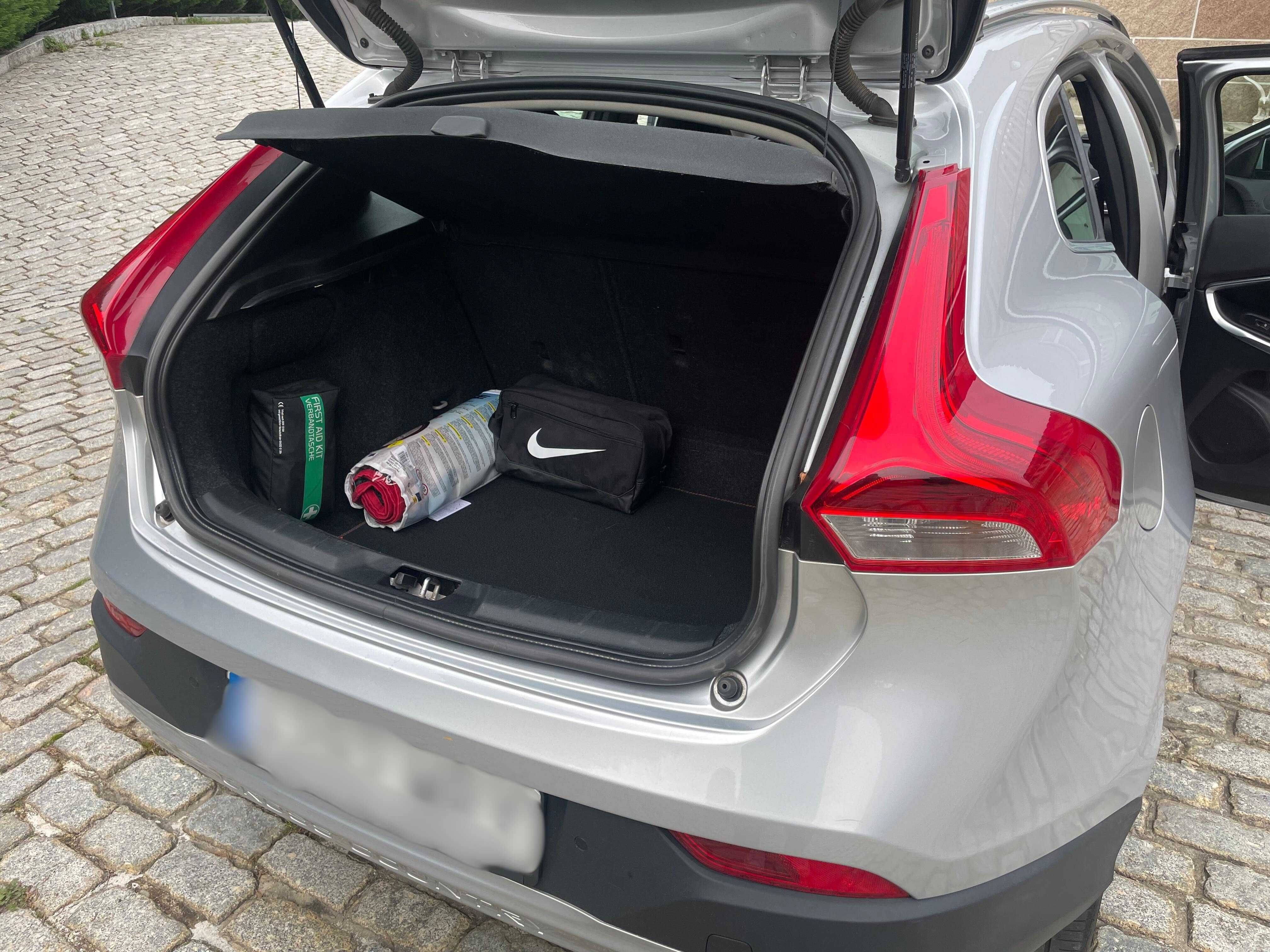 2015 Volvo v40 D2 Cross Country