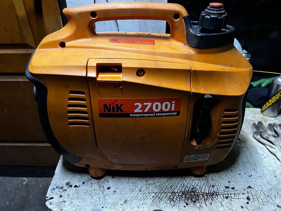 Генератор інвекторний NIK2700i