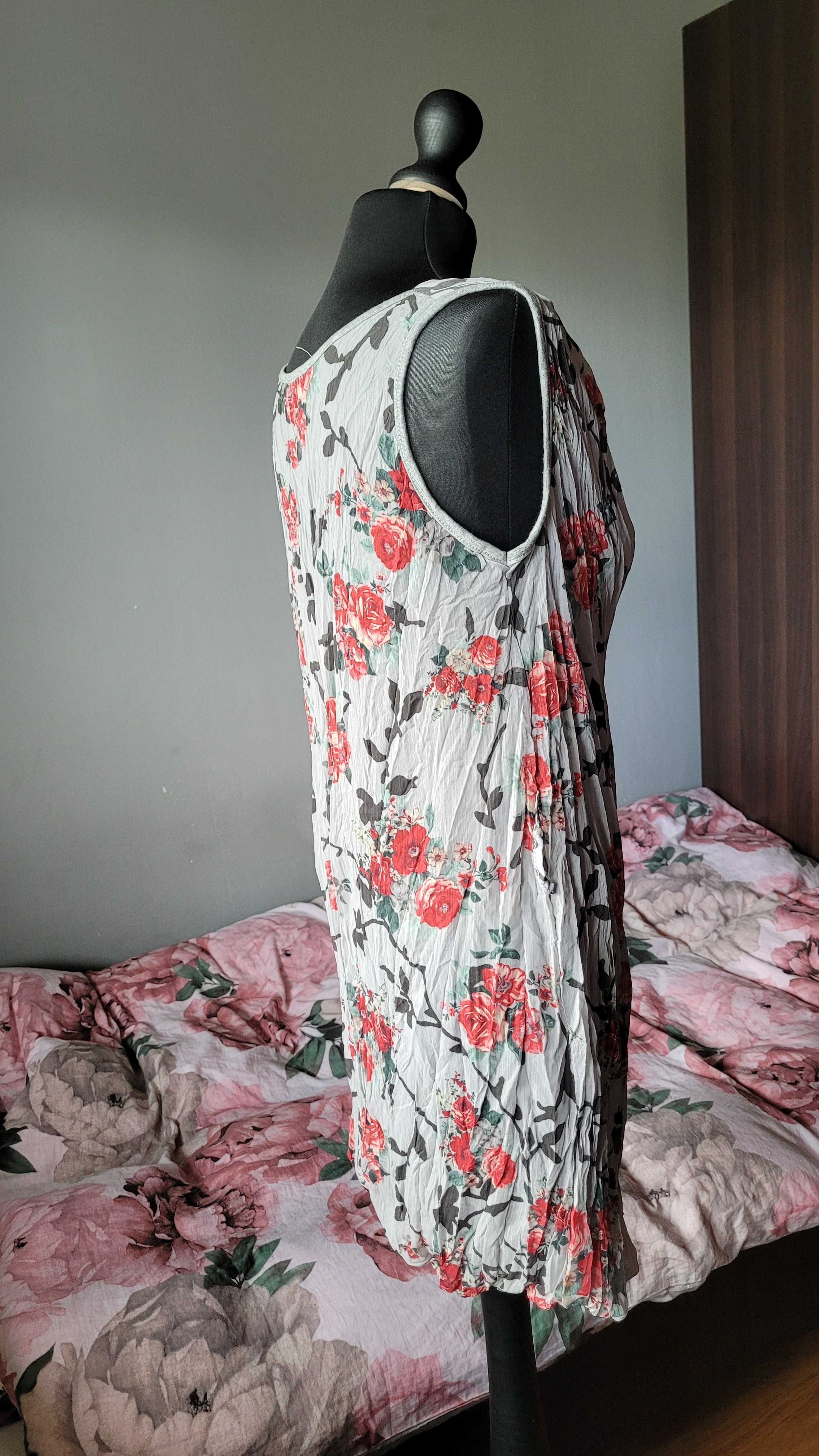 Kwiecista mini sukienka Made in Italy