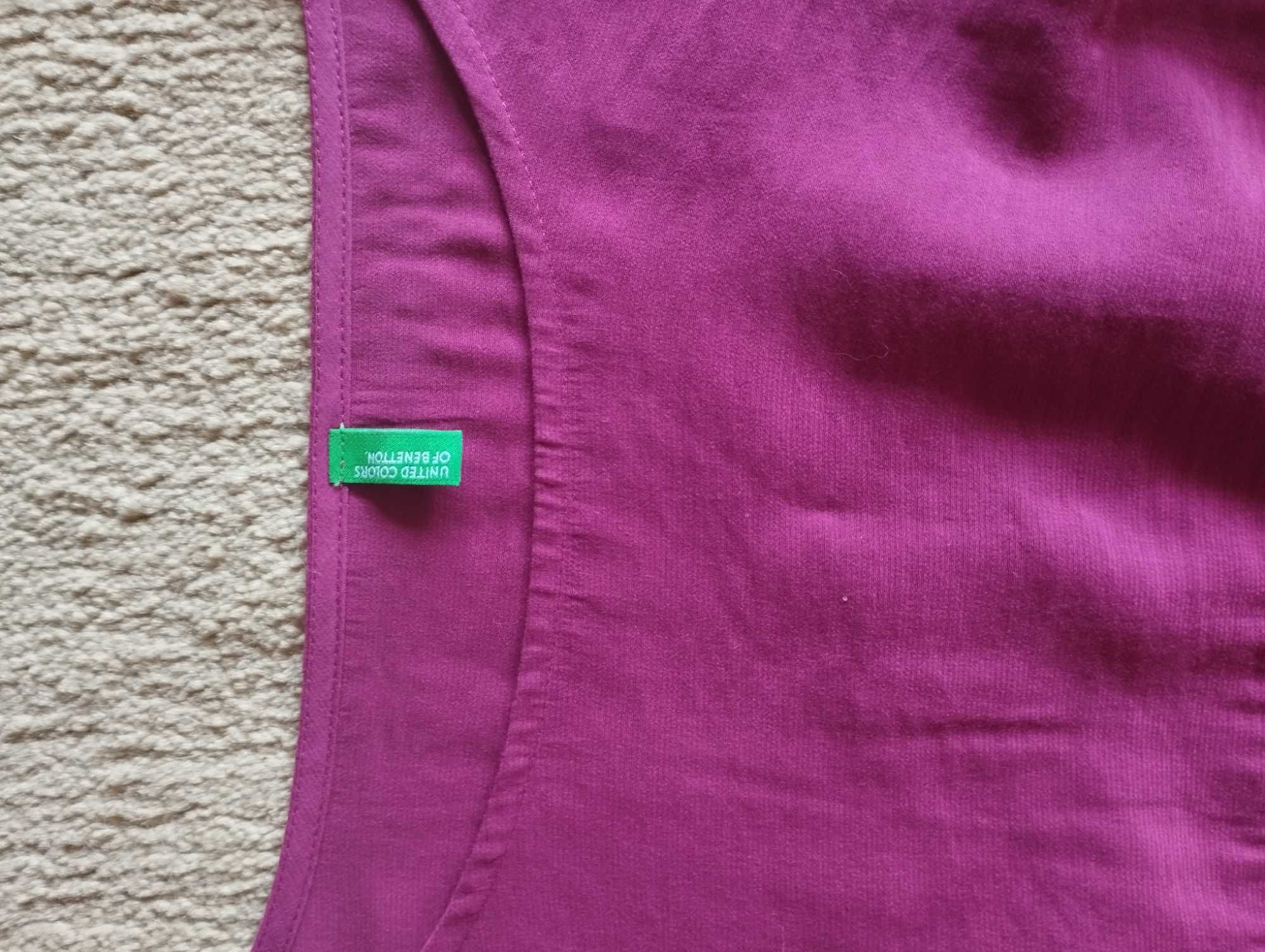 Varias peças de roupa mulher