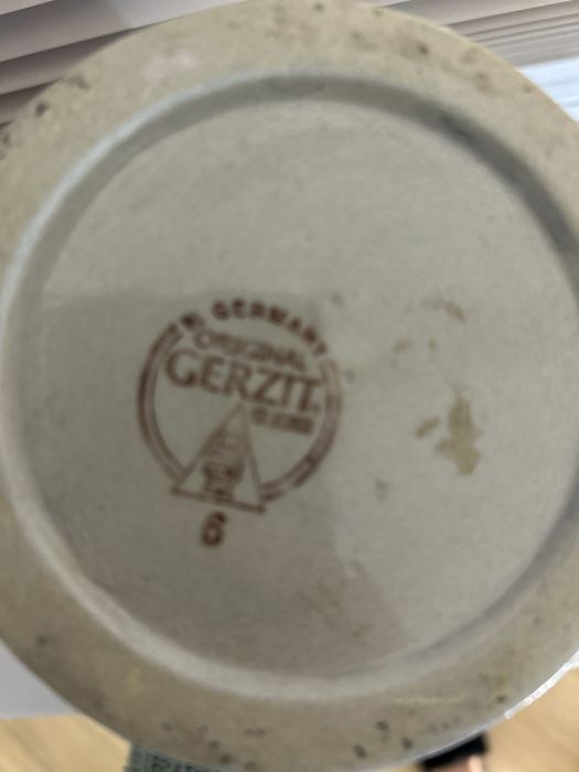Kufel niemiecki GERZIT lwy z pokrywka