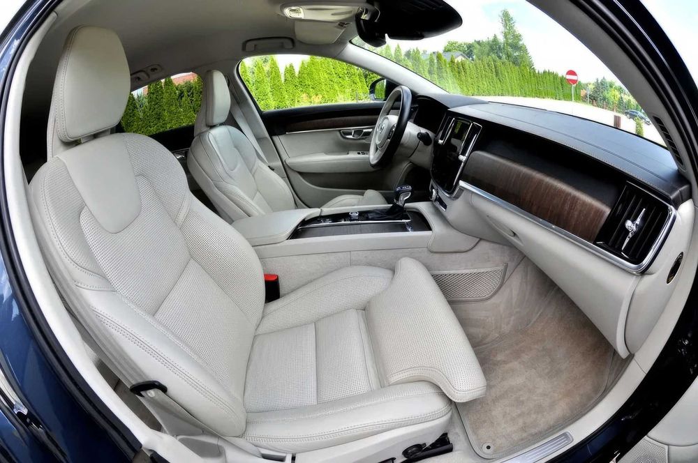 Volvo V90 D4 Geartronic Inscription      2021