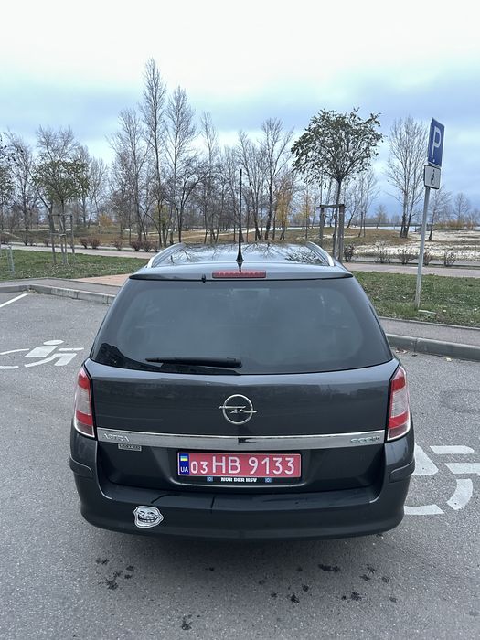 Opel Astra 2010 1.4 бензин