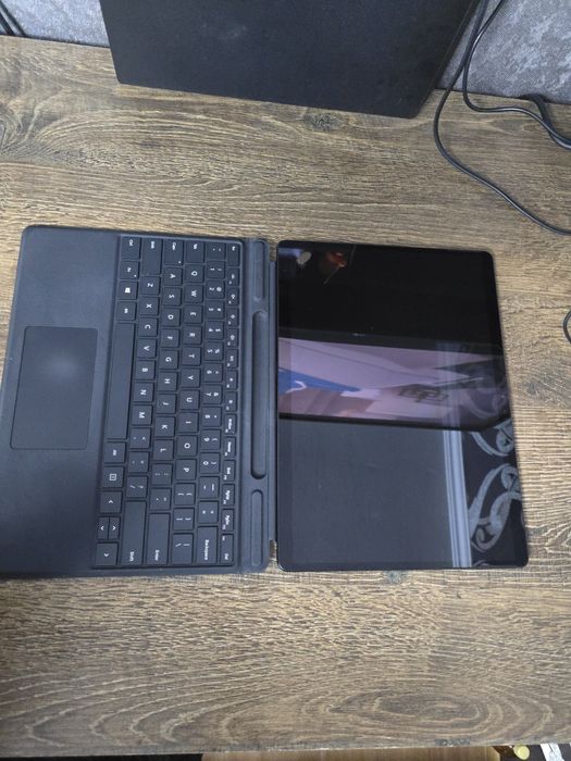 Microsoft surface pro x 1876