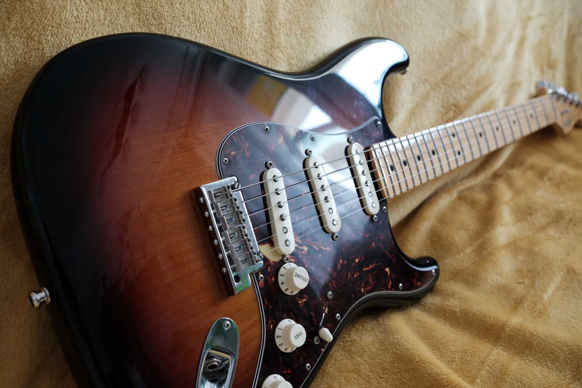 Fender American Standard Stratocaster 2016 USA FAT 50's Pickups + case